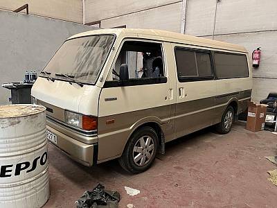 Mazda 2200