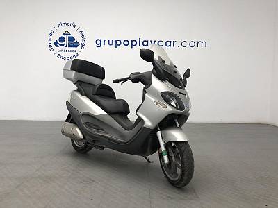Piaggio X9