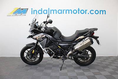 VOGE 650 DS E5 NEGRO DEMO