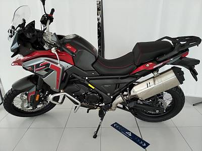 VOGE 650 DSX ROJO