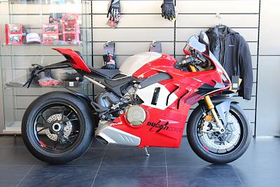 Ducati PANIGALE V4 R 24