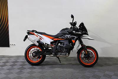 KTM 890 SMT 2024