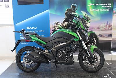 Bajaj DOMINAR 400. GREEN