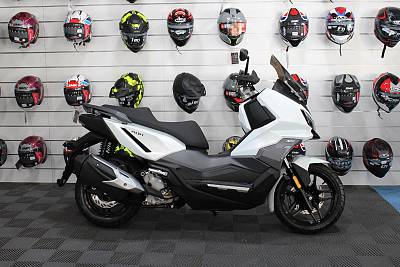 SYM ADX 300 TCS. BLANCO
