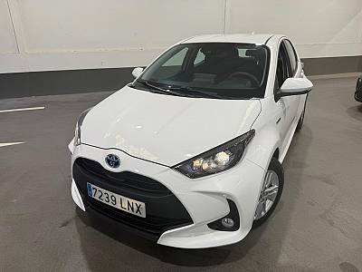 Toyota Yaris 1.5 120H Business Plus