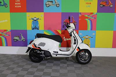 Vespa SUPERSPORT 125HPE