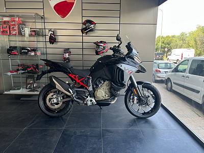 Ducati MULTISTRADA V4S THRILLING BLACK
