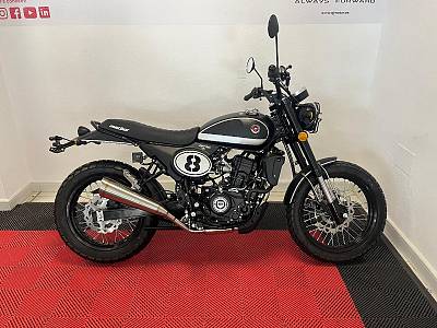 Macbor EIGHT MILE 125 LC. NEGRO MATE