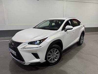 Lexus NX 300H Business 2WD