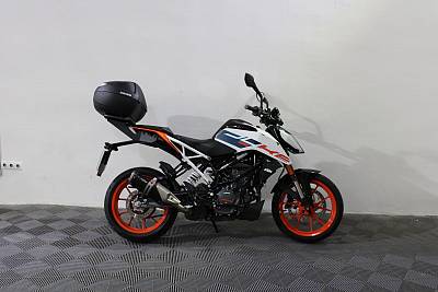 KTM KTM 125 DUKE, white 2023
