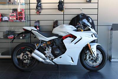 Ducati 950 SuperSport *R2 S W 22
