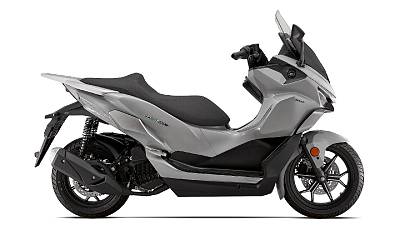 QJMOTOR FORT 125 N  GRIS/PLATA