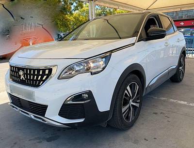 Peugeot 3008 1.2i Allure 130Cv