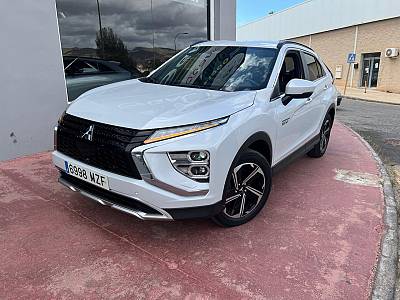 Mitsubishi Eclipse Cross PHEV Kaiteki 4WD