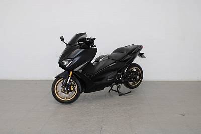 Yamaha TMAX 560